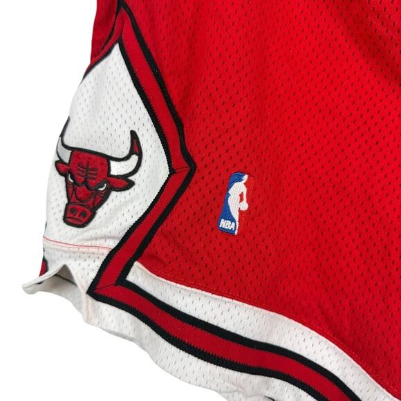 Vintage 90s NBA Chicago Bulls Champion Pro Cut Game Shorts sz 38 Red USA Made - Picture 6 of 16